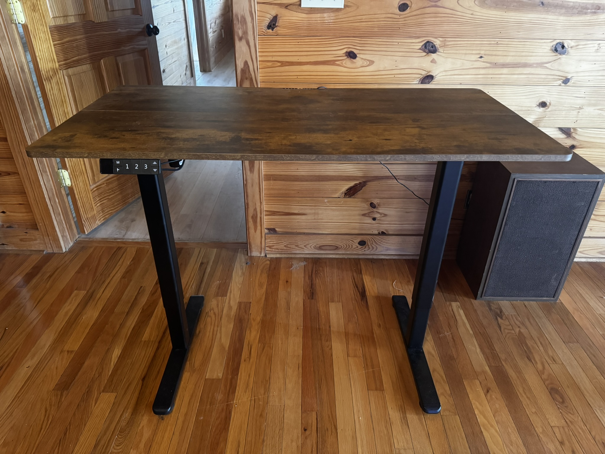 Standing desk