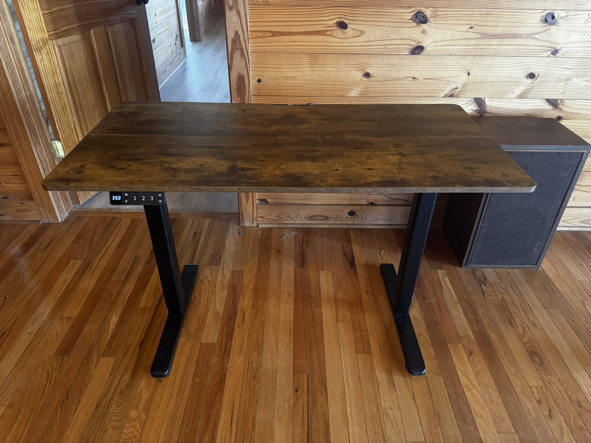 Standing desk